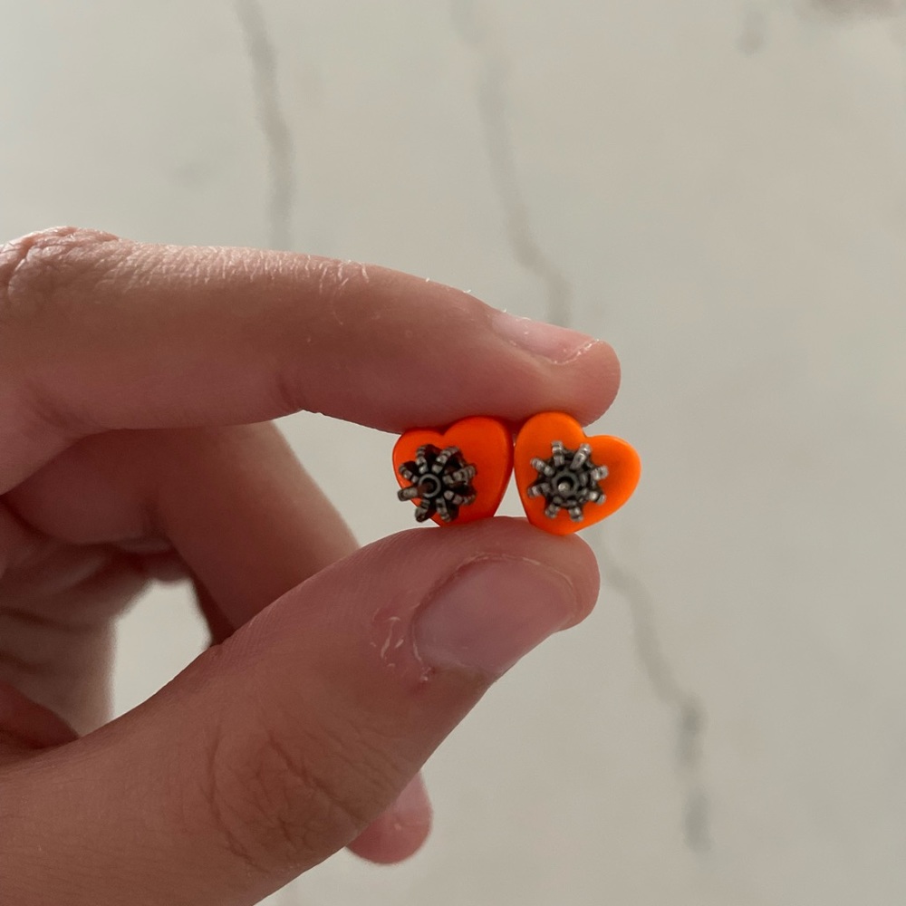Juicy Couture Heart Earrings - Picture 4 of 4